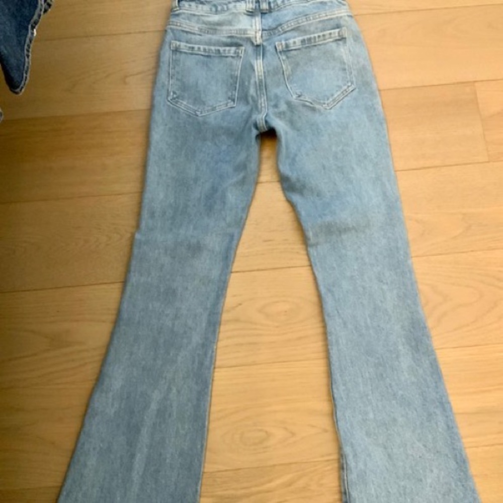 Frame Spring 2022 Double Button Flare Leg Jean In… - image 3